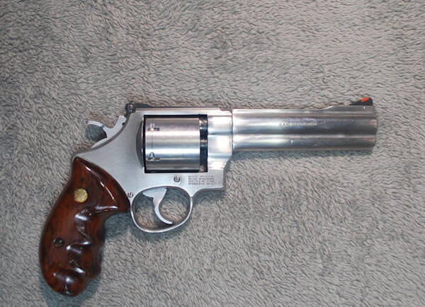 SMITH & WESSON 627-0 .357Magn/.38Spl